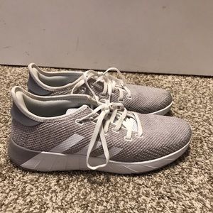 MAKE AN OFFER!!! Adidas Ortholite Float sneakers